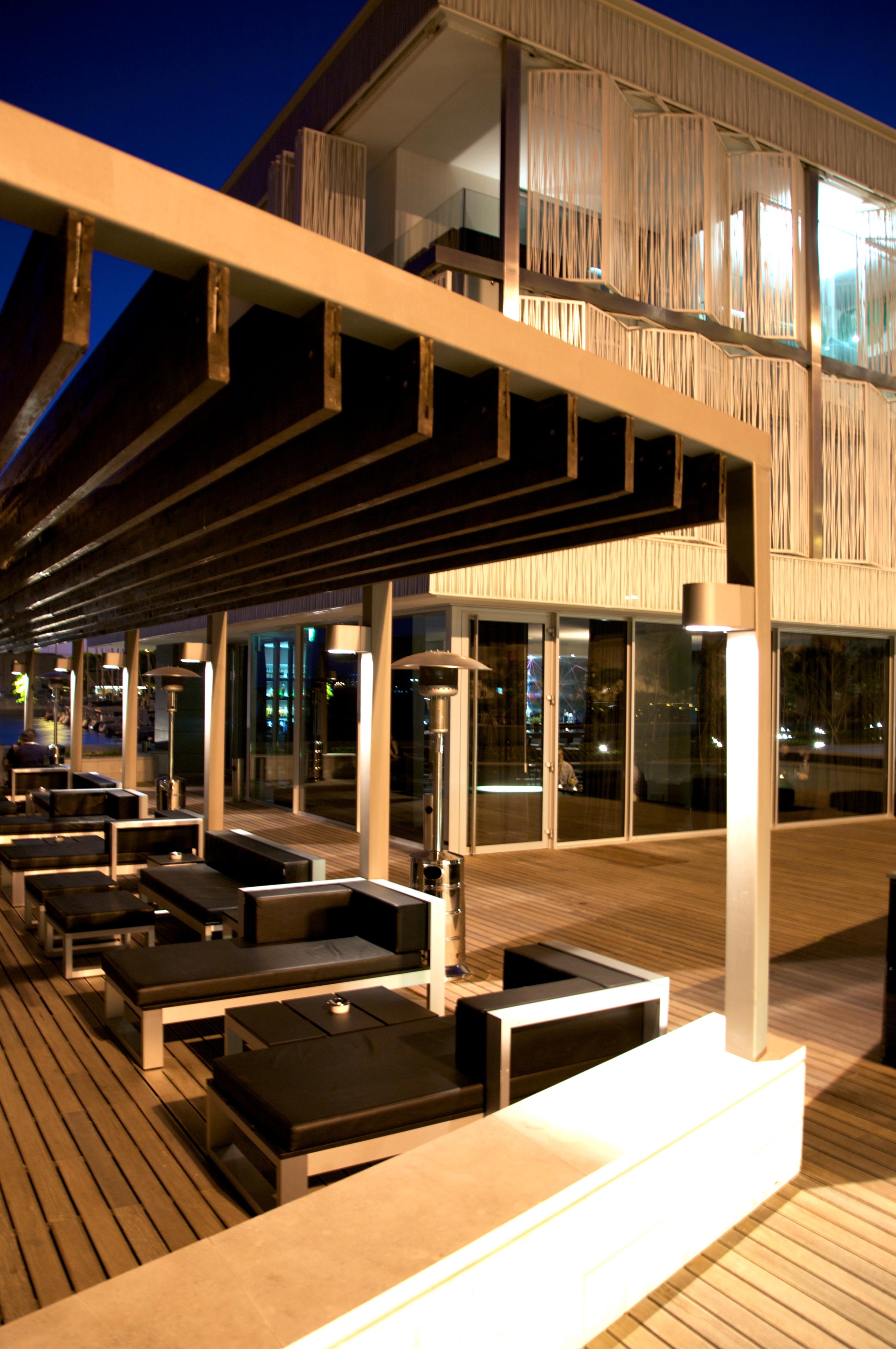 Bar 38º 41'